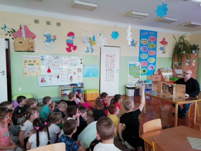 Na zdjęciu dzieci z przedszkola podczas zajęć