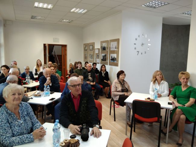 Na zdjęciu uczestnicy spotkania autorskiego
