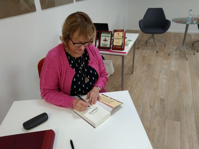 Na zdjęciu autorka