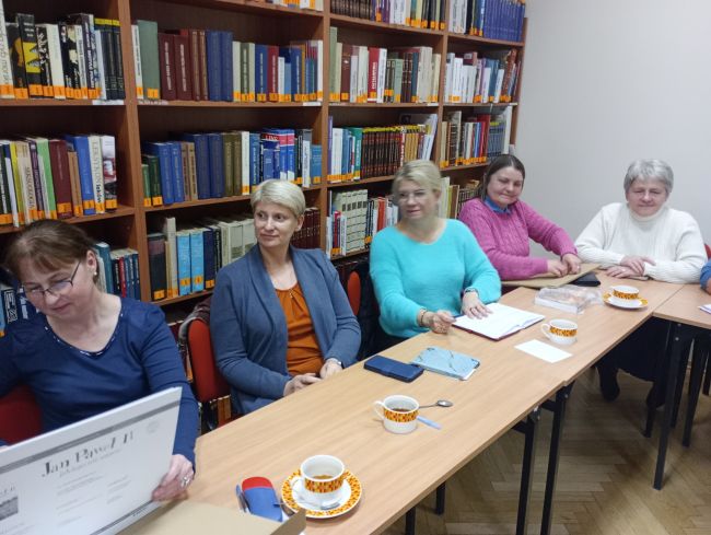 nauczyciele i karty kamishibai