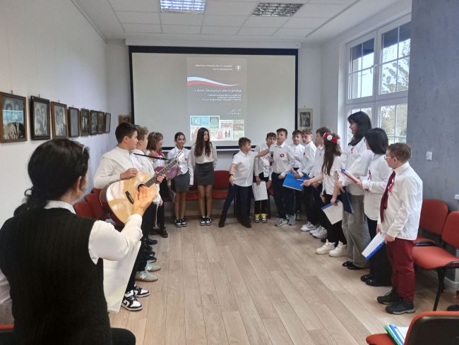 na zdjęciu uczniowie ze Szkoły Podstawowej Nr 2 im. Kardynała Stefana Wyszyńskiego 
w Hrubieszowie