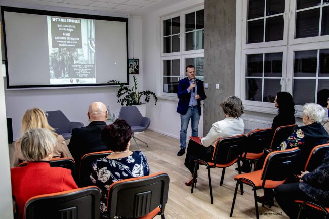 Dyrektor Piotr Szczepanik