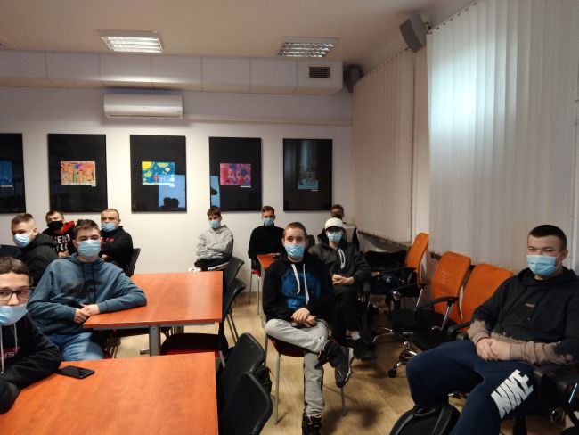 Na zdjęciu uczniowie Zespołu Szkół Ponadgimnazjalnych nr 4