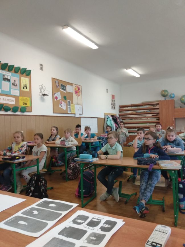  Uczestnicy warsztatów w klasie