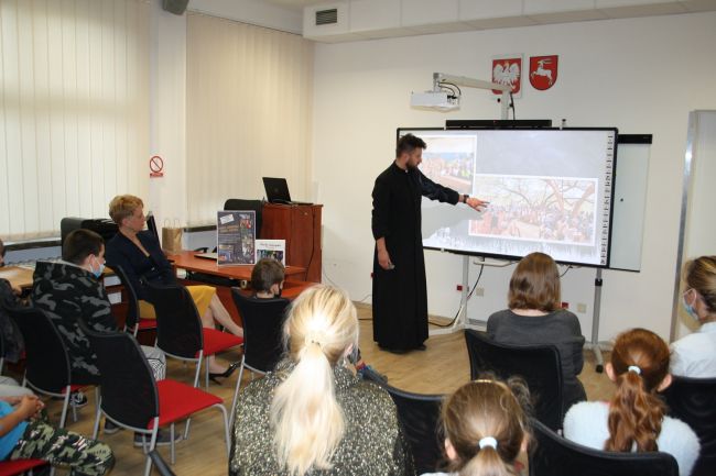 Autor spotkania i uczestnicy spotkania autorskiego
