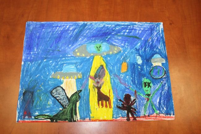 praca plastyczna przedstawiająca ufa i kosmiczne stwory