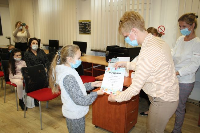 Pani dr Dorota Mach dyrektor Biblioteki Pedagogicznej w Zamościu i laureatka konkursu 