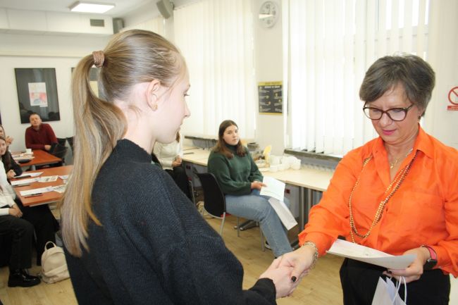 Osoba która zajęła II miejsce z dyrektorem Biblioteki Pedagogicznej w Zamościu