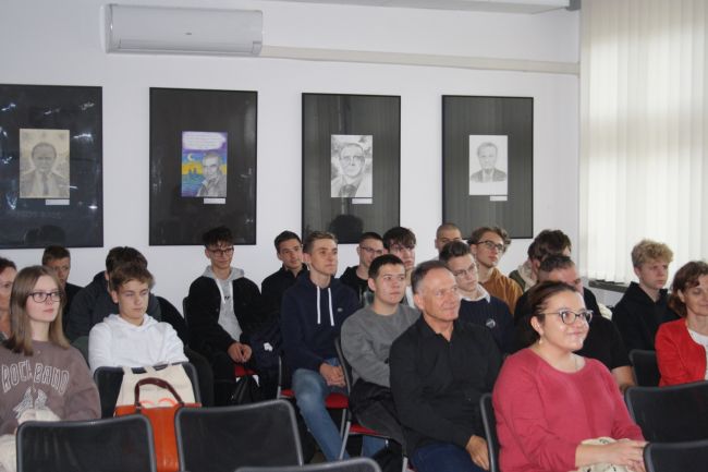 Publiczność podczas spotkania z Jackiem Podkościelnym.