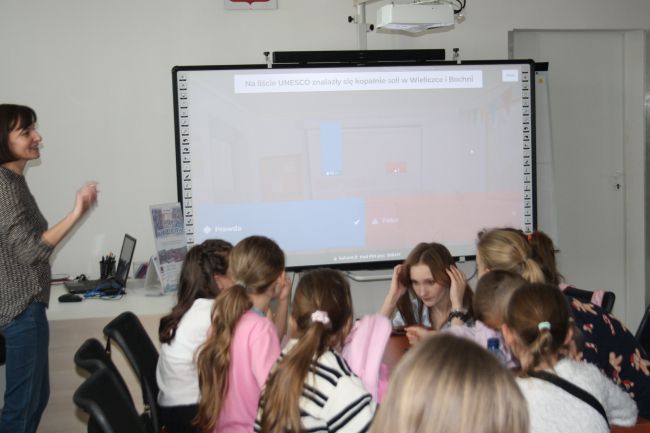 Dzieci odpowiadają na pytania