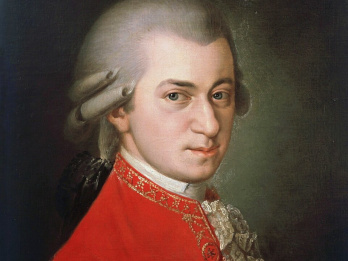 Pośmiertny portret Wolfganga Amadeusza Mozarta, namalowany przez Barbarę Krafft w 1819 roku. Mozart jest ubrany w czerwony surdut, ujęty jest z profilu, ale twarz ma zwróconą centralnie.
